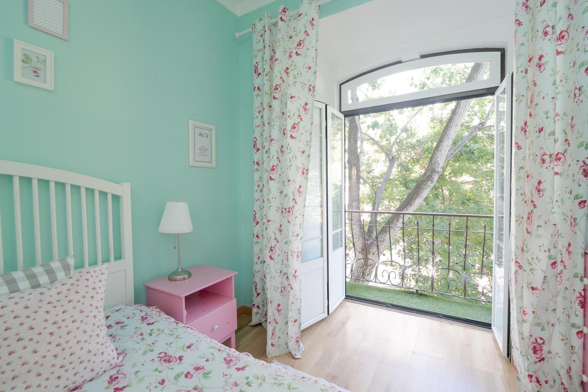 Hostel Crespo Lisbon Bagian luar foto