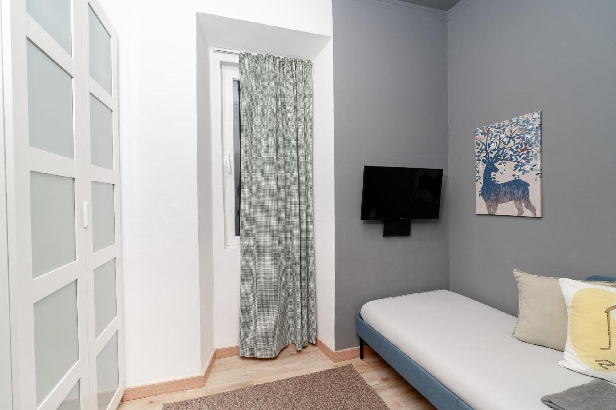 Hostel Crespo Lisbon Bagian luar foto