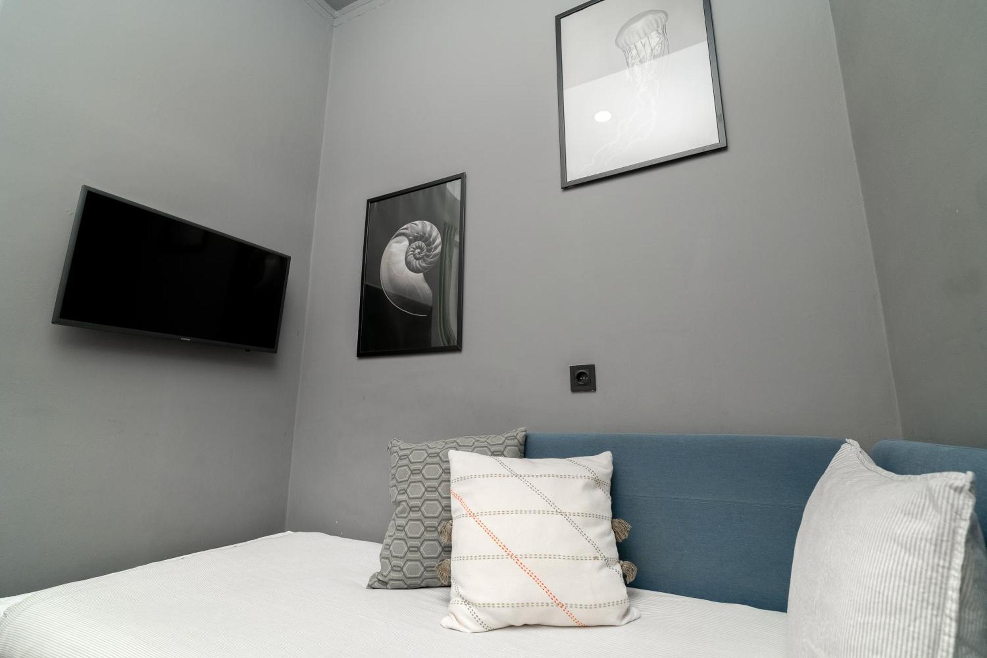 Hostel Crespo Lisbon Bagian luar foto