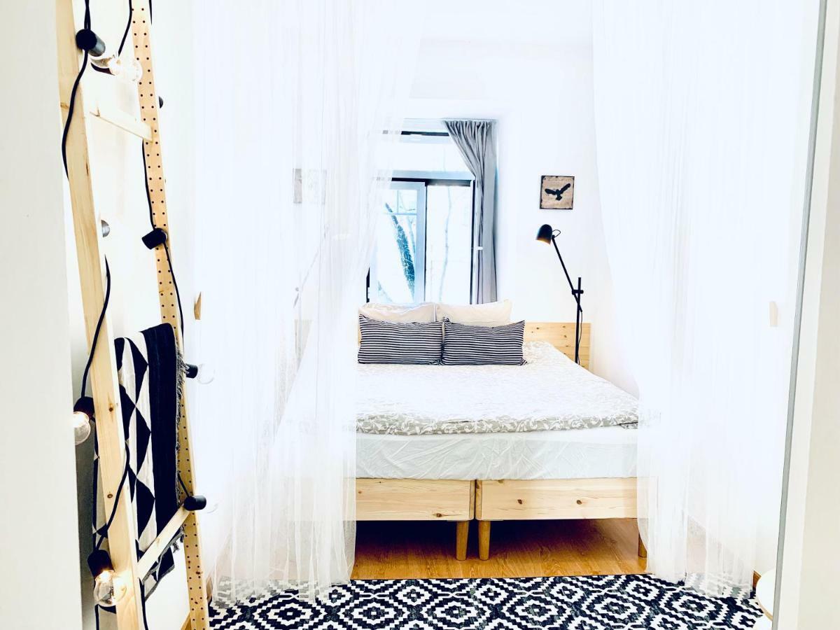 Hostel Crespo Lisbon Bagian luar foto
